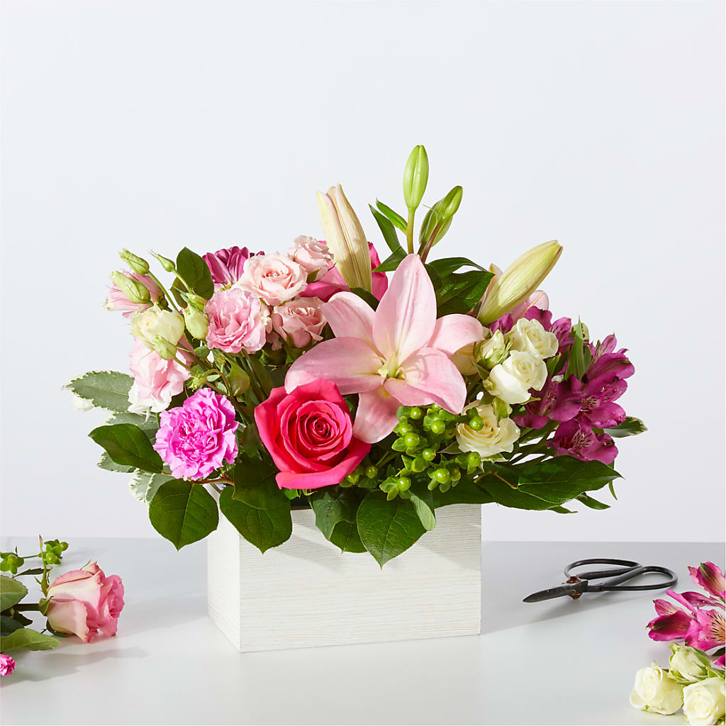 Sweetberry Box – A Florist Original – The Flower Gallery, Linden NJ