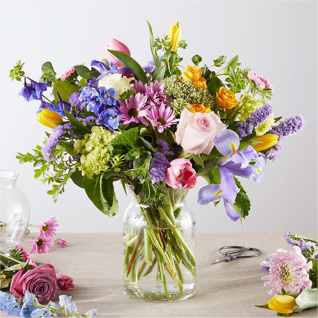 Pastel Tradition - A Florist Original – The Flower Gallery, Linden NJ