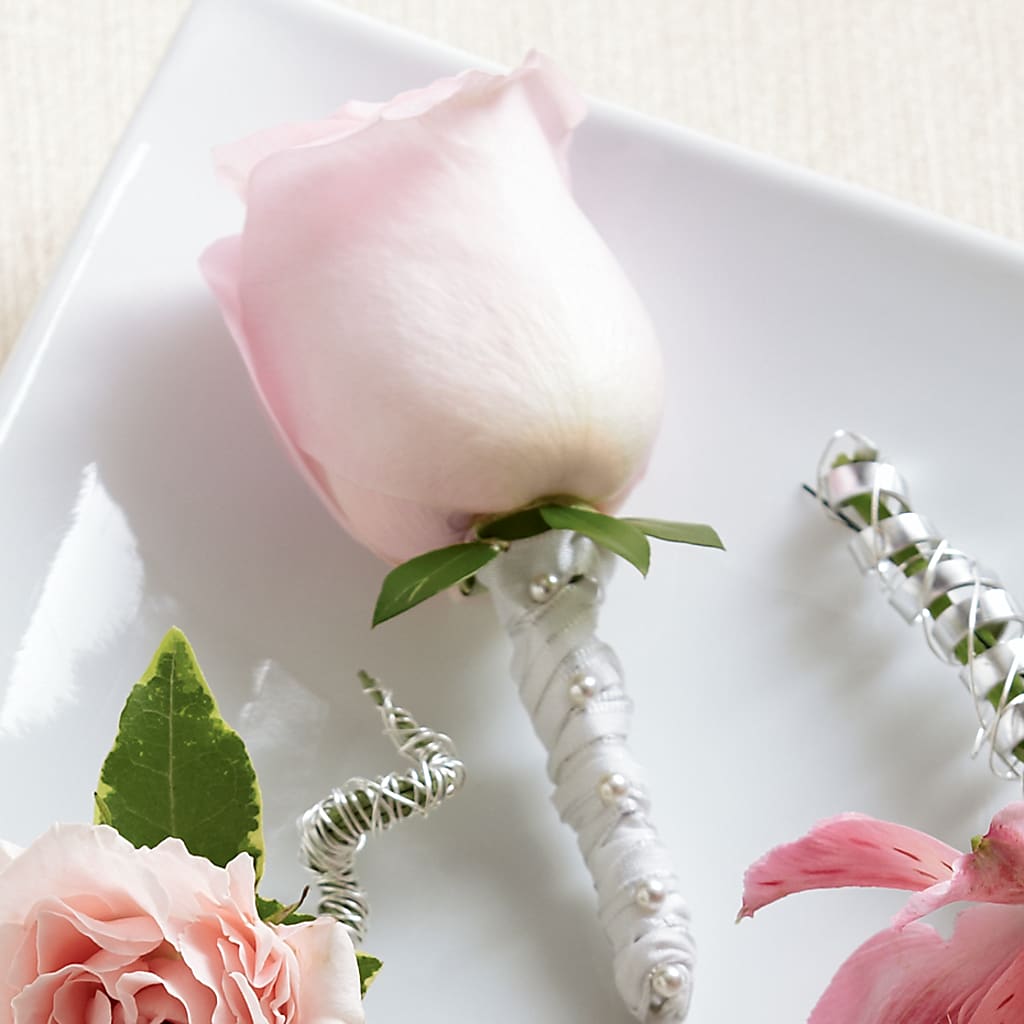 Pink Rose Boutonniere – The Flower Gallery, Linden NJ
