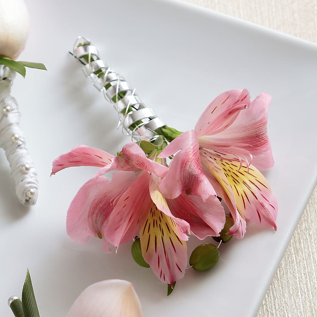 Pink Peruvian Lily Boutonniere – The Flower Gallery, Linden NJ