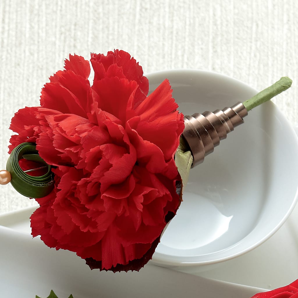 Red Carnation Boutonniere – The Flower Gallery, Linden NJ