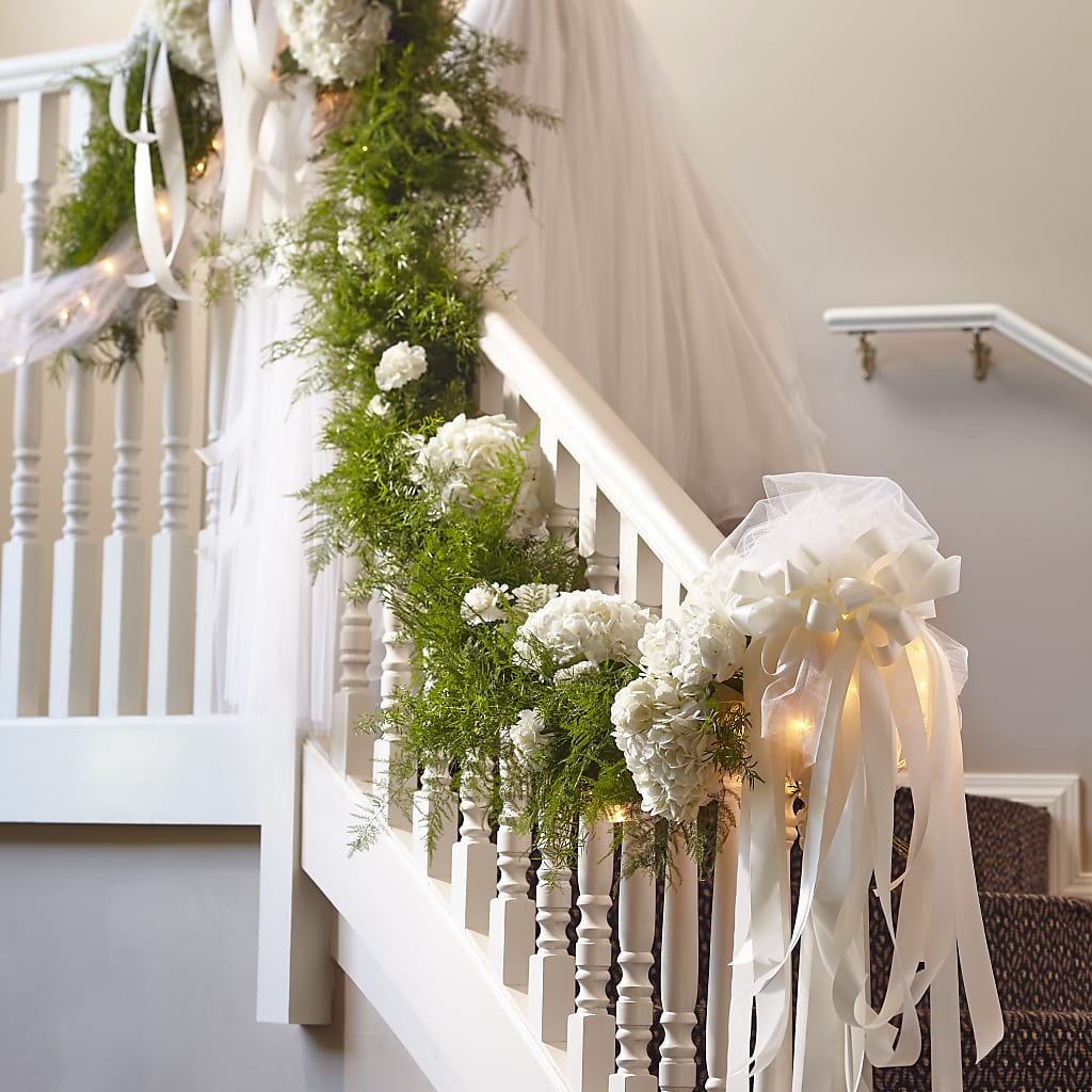 Champagne Dreams Garland – The Flower Gallery, Linden NJ