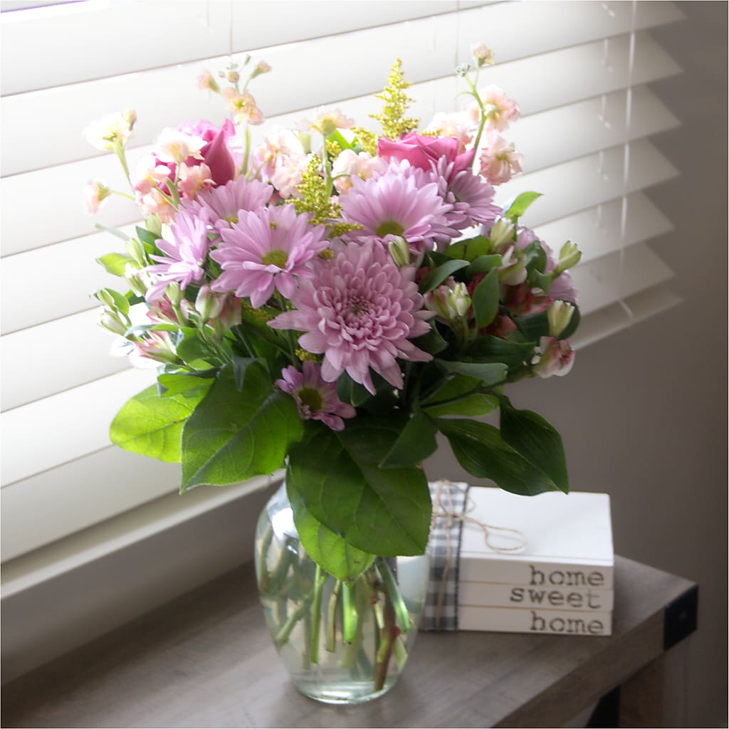 Pastel Tradition - A Florist Original –  The Flower Gallery, Linden NJ