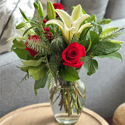 Sparkling Snowflakes Bouquet –  The Flower Gallery, Linden NJ