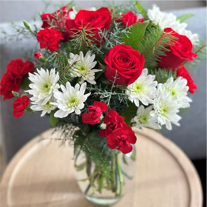Seasonal Magic Bouquet –  The Flower Gallery, Linden NJ