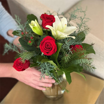 Glittering Lights Bouquet –  The Flower Gallery, Linden NJ