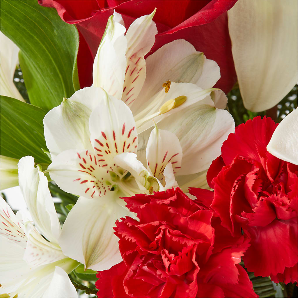 Holiday Season Bouquet –  The Flower Gallery, Linden NJ