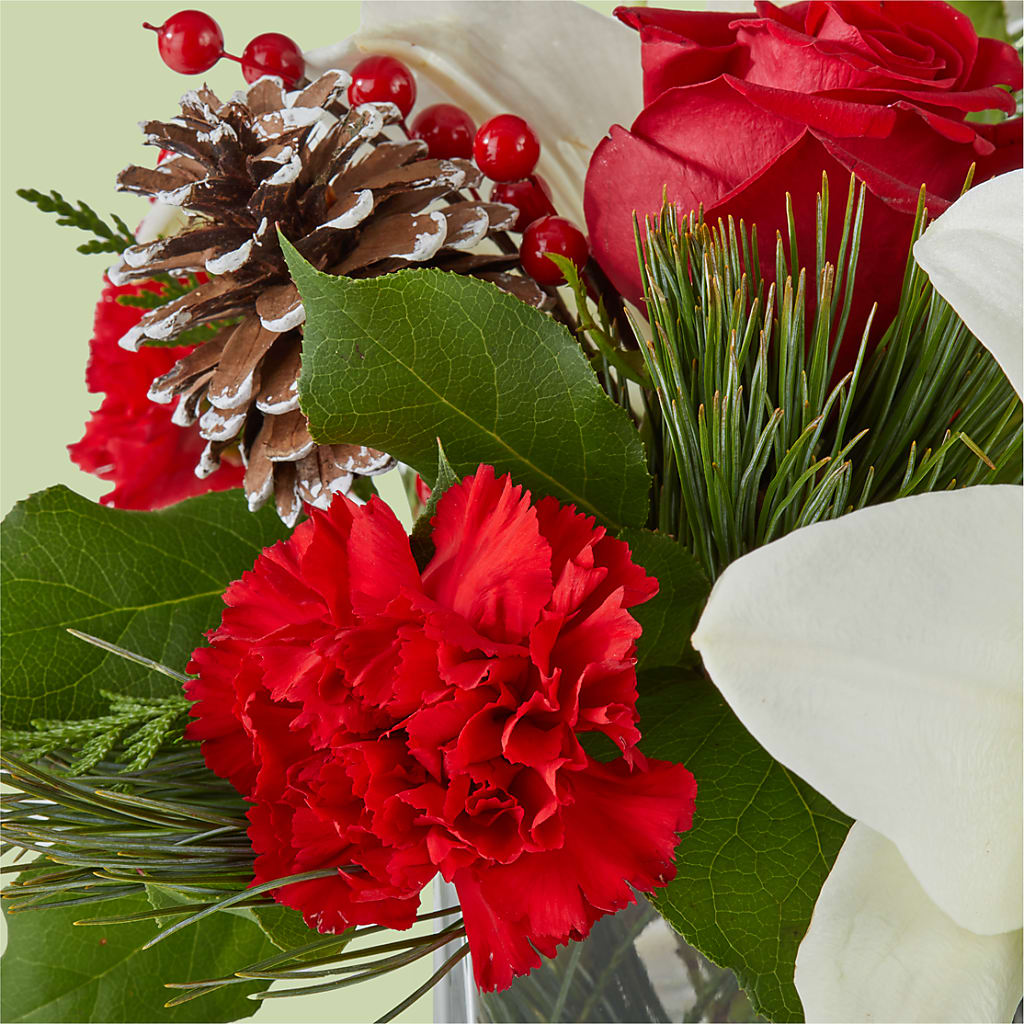 Glistening Icicles Bouquet –  The Flower Gallery, Linden NJ