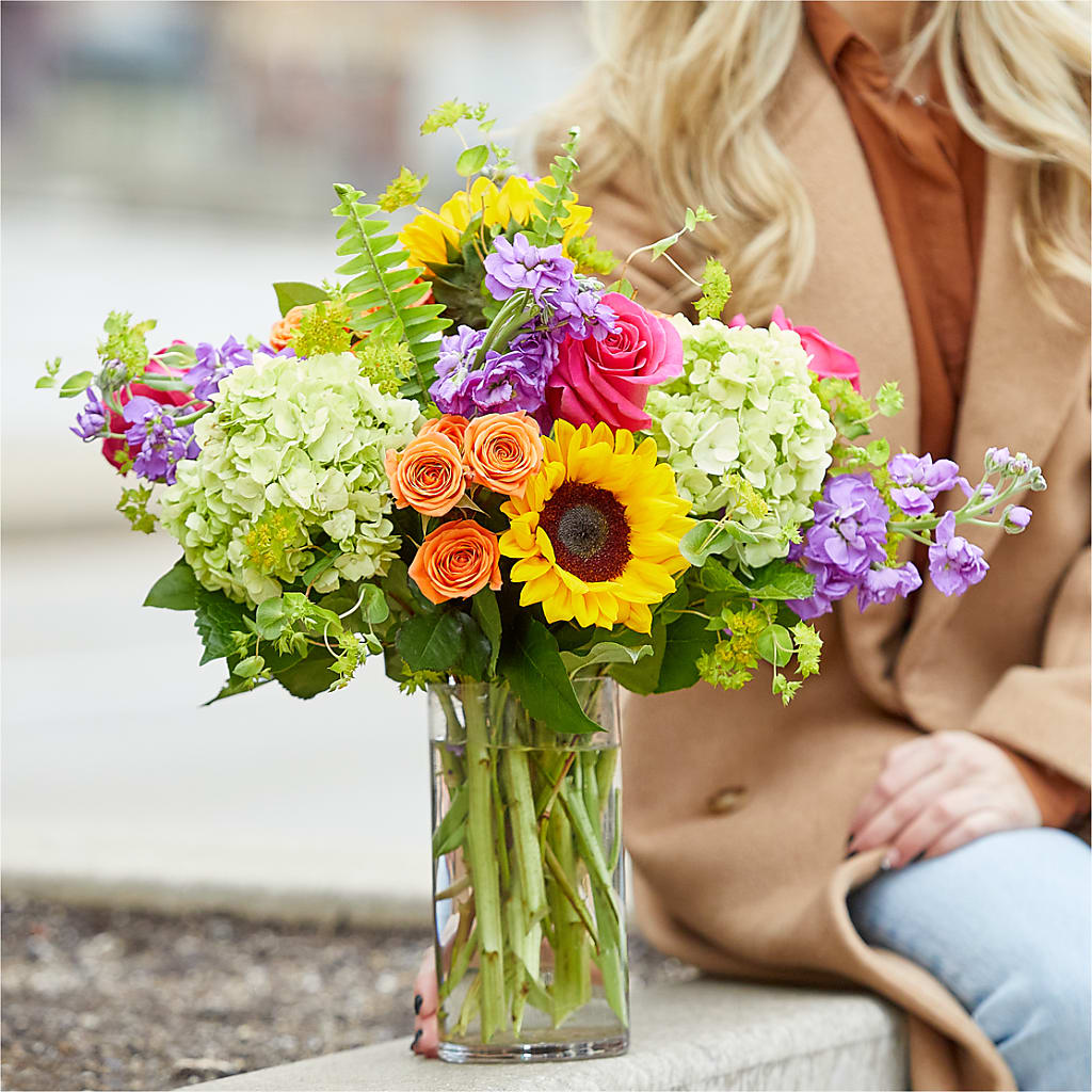 Vibrant Greetings Bouquet –  The Flower Gallery, Linden NJ