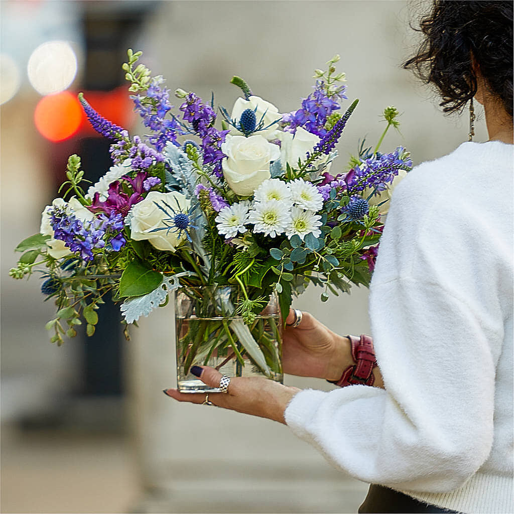 Shooting Star Bouquet –  The Flower Gallery, Linden NJ